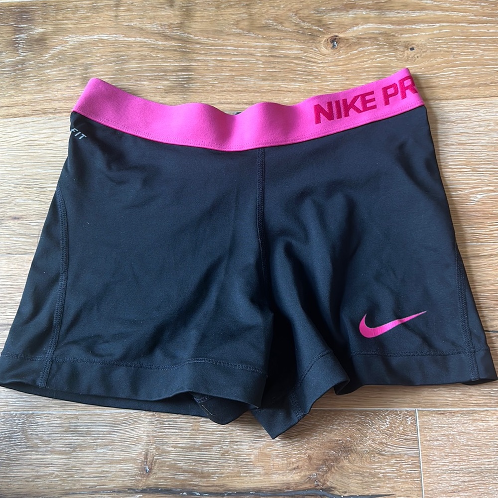 Nike size medium women’s shorts